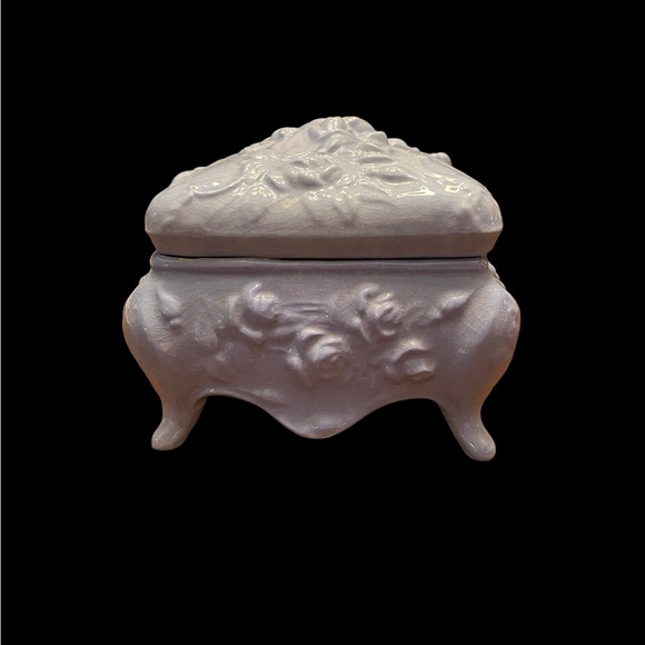 Lovely vintage trinket box with lid - Picture 2 of 8